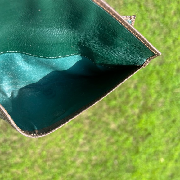 VINTAGE GUCCI CHECKBOOK HOLDER WALLET - Picture 5 of 7